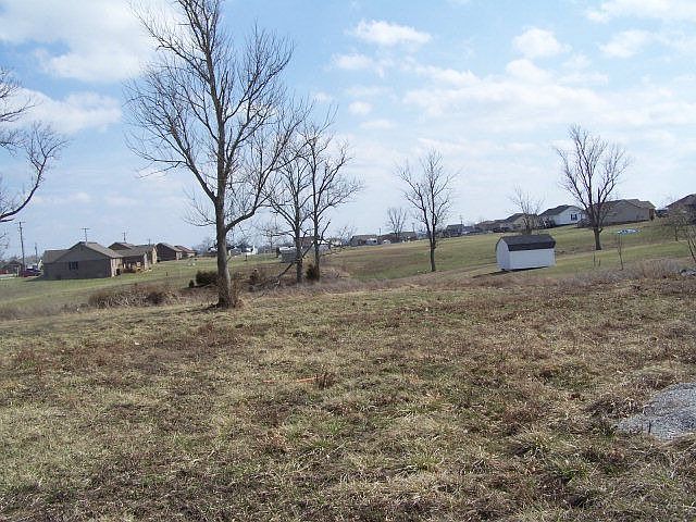 1st image of 304 Windy Oaks Cir