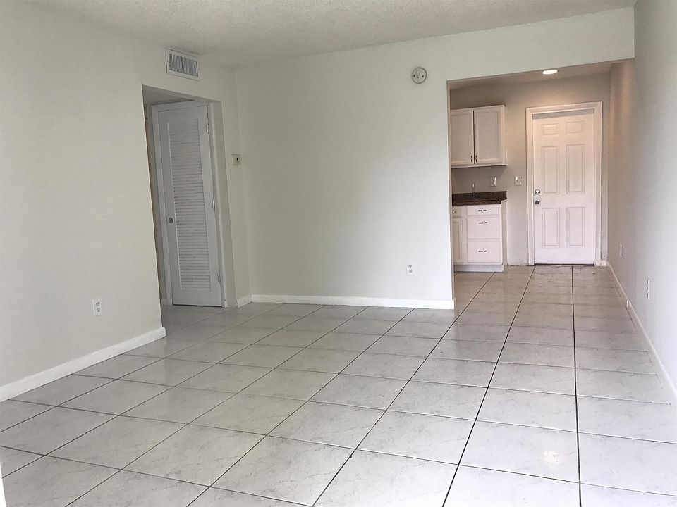 1st image of 1100 NW 5th Ave #1W