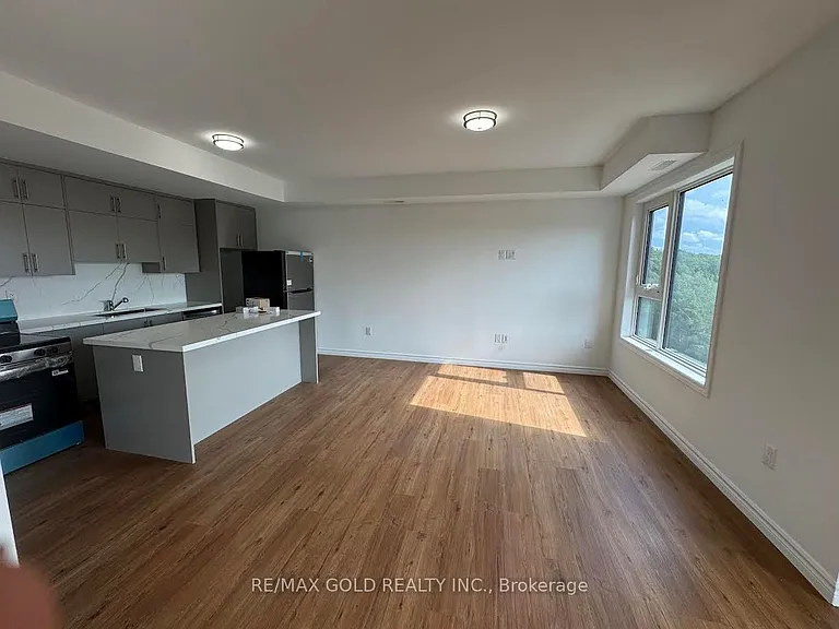 12 Suncrest Ln #207 — Photo 12