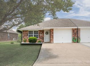1024 Christie Ln, Grain Valley, MO 64029