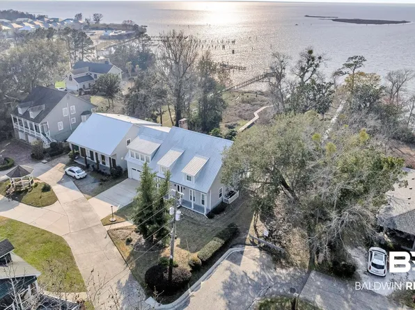28481 Bay Cliff Ln, Daphne, AL 36526
