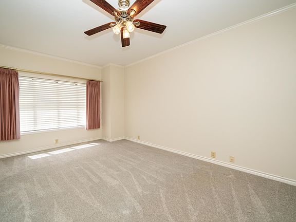 4th image of 440 W Johnson St