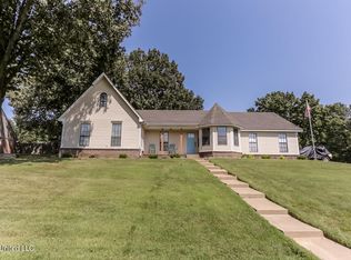 6750 Lake Forest Dr, Walls, MS 38680
