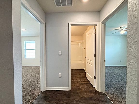 5th image of 2270 Willow Springs Dr