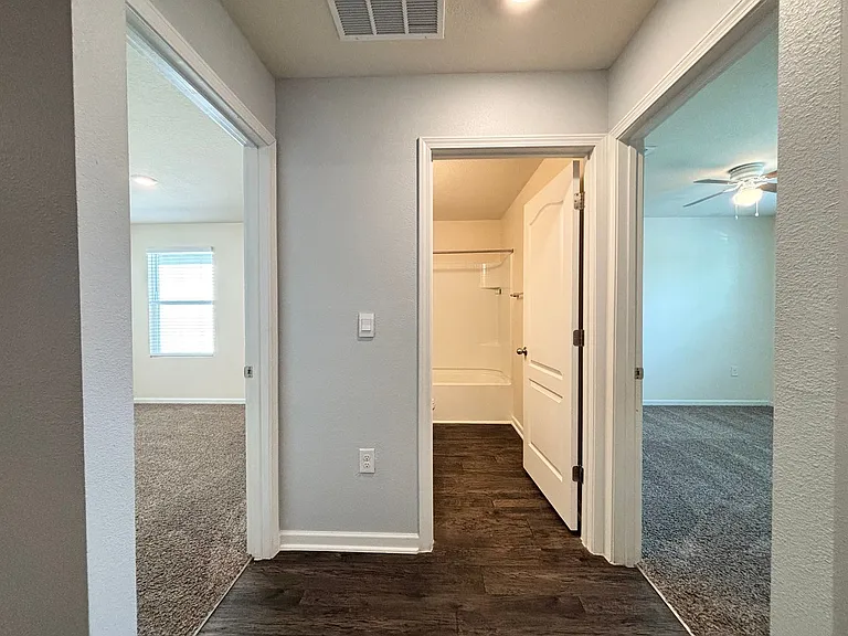 2270 Willow Springs Dr — Photo 5