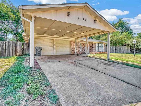 2nd image of 7122 NW Woodland Pl