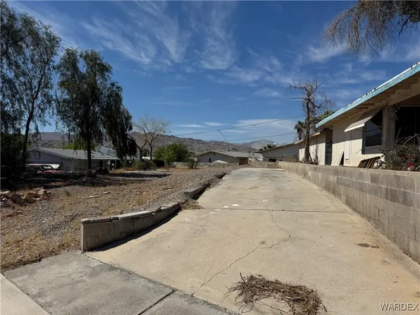 1097 Mobile Ln, Bullhead City, AZ 86442