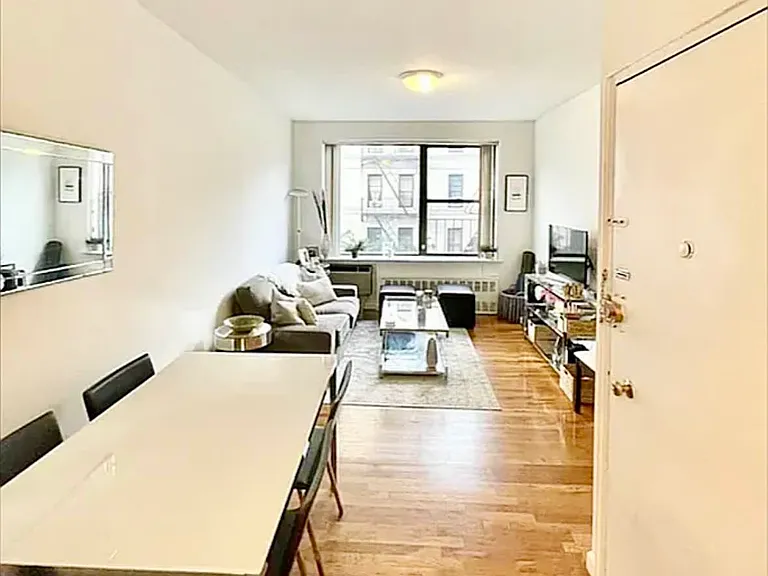 500 1/2 E 84th St #4B — Photo 2