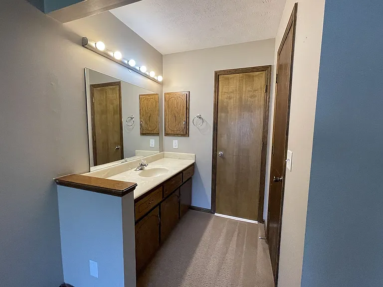 12814 S 28th Ave — Photo 11