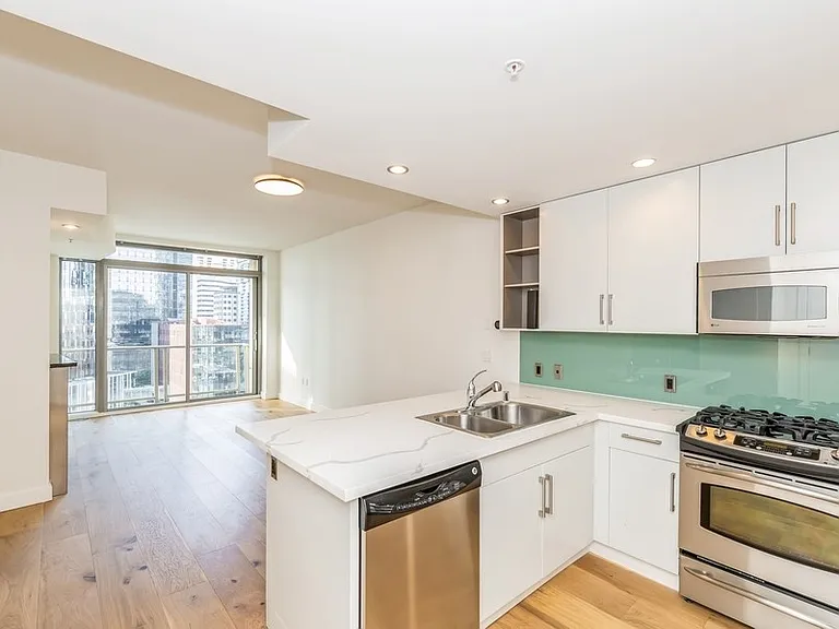 900 Lenora St #1004 — Photo 7