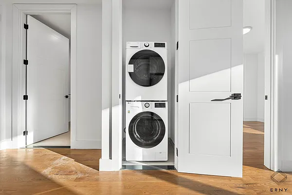 Rented by ERNY LLC | media 10