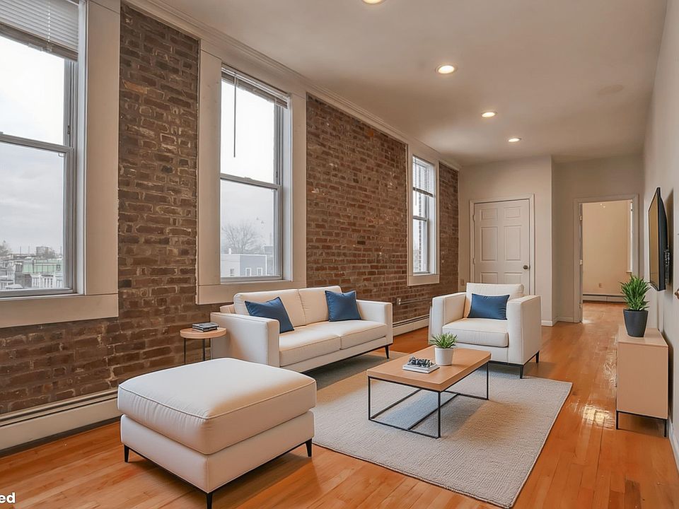 1st image of 275 Webster Ave APT 8