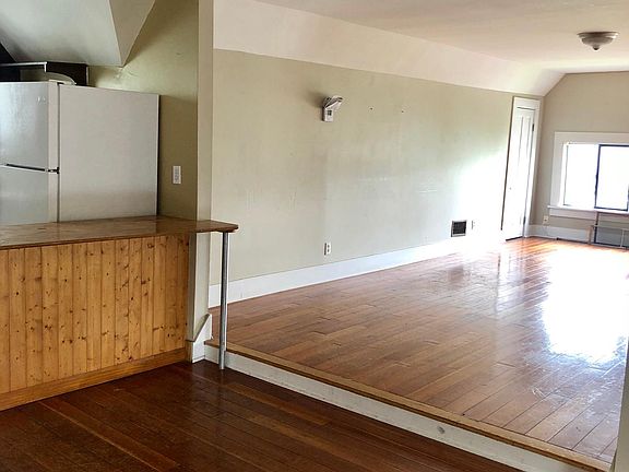 2nd image of 364 Bryant St APT 5