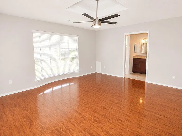 13511 Brook Hollow Dr — Photo 6