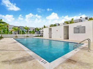2561 193rd St UNIT 1102, Miami, FL 33180