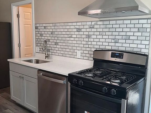 4th image of 99 Bowdoin St Floor 1