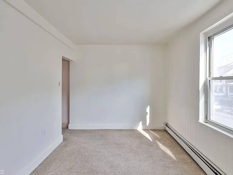 Catawissa St 50 W — Photo 10