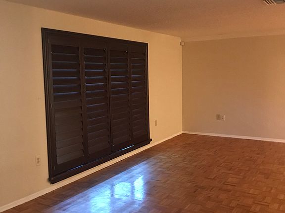 2nd image of 12815 Ironwood Cir