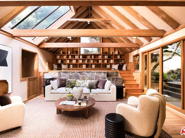 2030 Benedict Canyon Dr, Beverly Hills, CA 90210