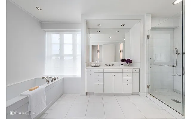 Rented by Douglas Elliman | media 27