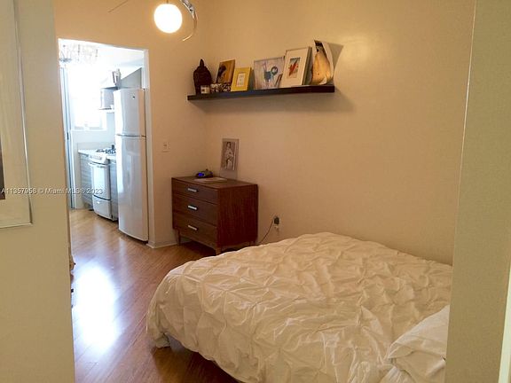 4th image of 1840 James Ave APT 26
