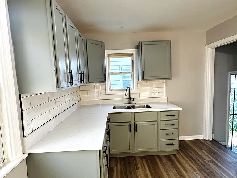 771 Durbin St — Photo 3