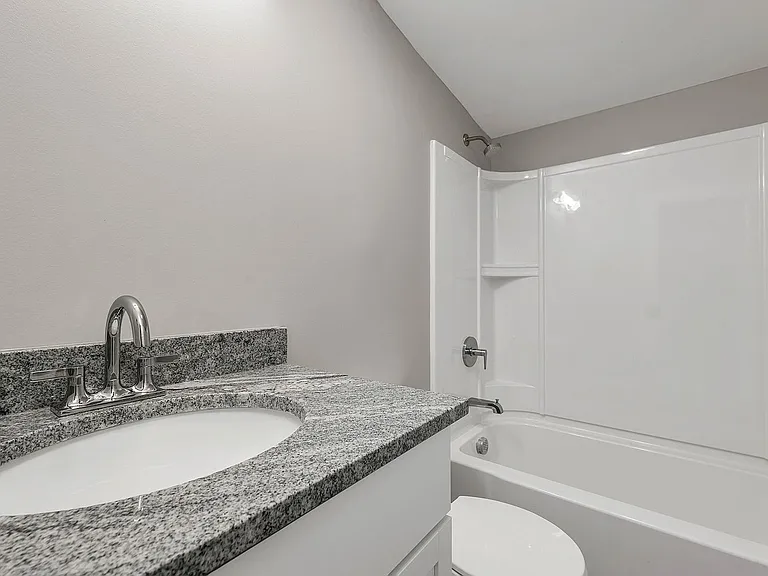 175 Pleasant St #3A — Photo 12