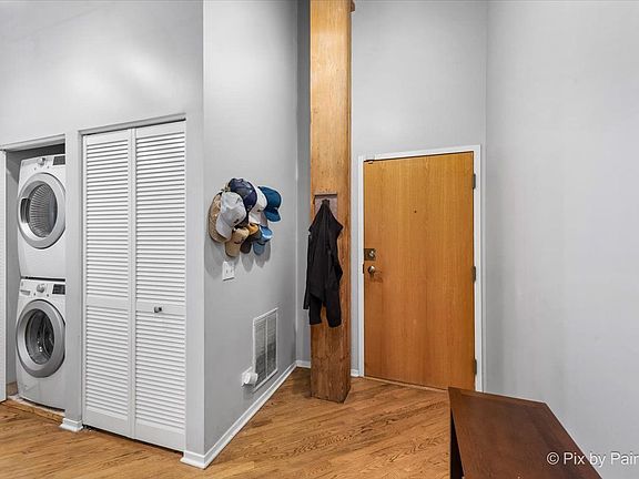 2nd image of 1525 S Michigan Ave APT 104