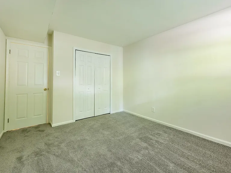 19 Pickering Ct #1 — Photo 27
