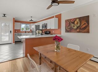 122 Locust Hl, Shelburne, VT 05482