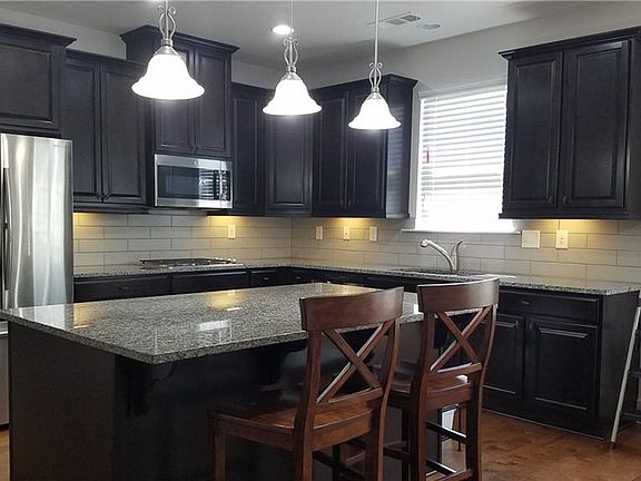 5th image of 1040 Bar Harbor Pl
