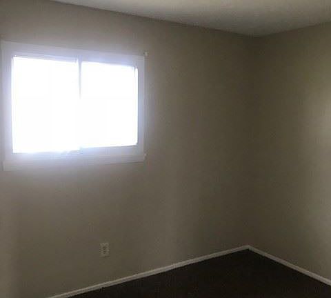 4th image of 4201 Seneca Ave