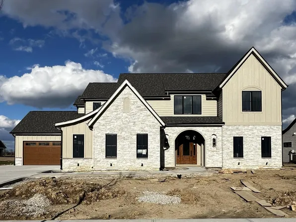 8710 Artemis Ln, Fort Wayne, IN 46825