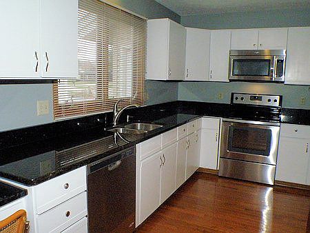 3rd image of 5228 Pepper Dr