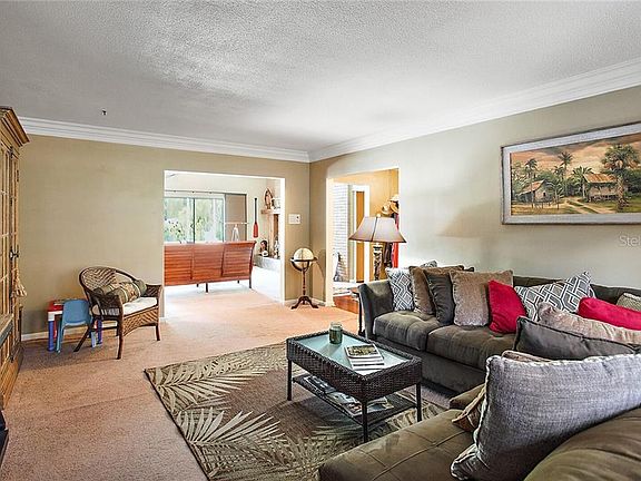 3rd image of 8021 Sunset Dr