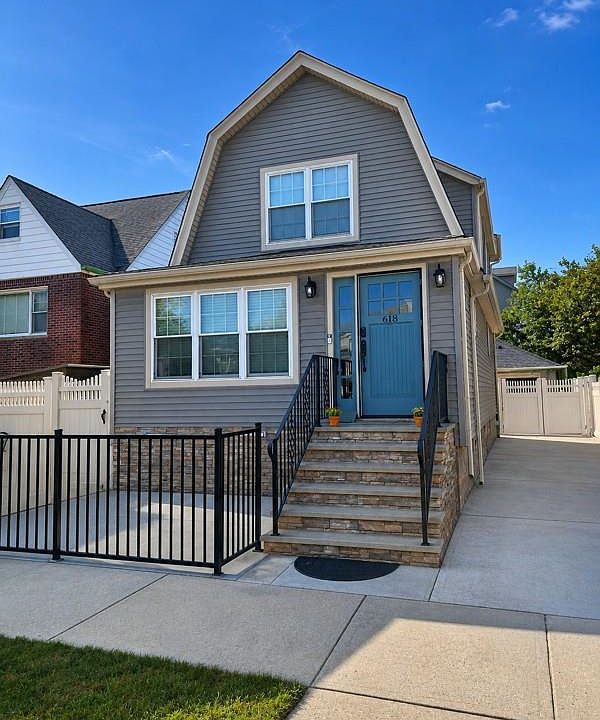 1st image of 618 E Walnut Street