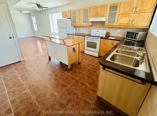 209 Balsam Ave S #2, Hamilton, ON L8M 3B7
