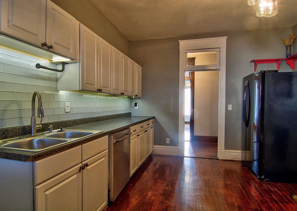 246 E Main St, Lebanon, VA 24266 Zillow