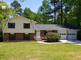351 Amberwood Dr, Lawrenceville, GA