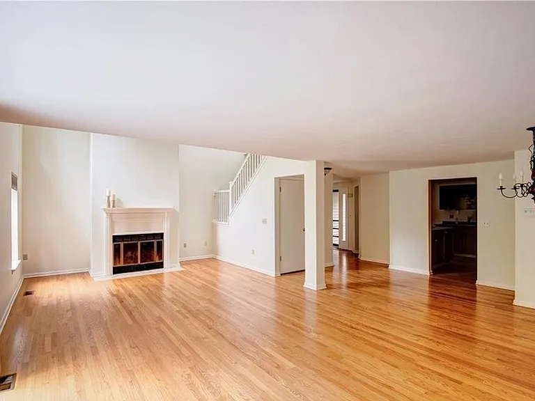 4836 Huntwood Path — Photo 8