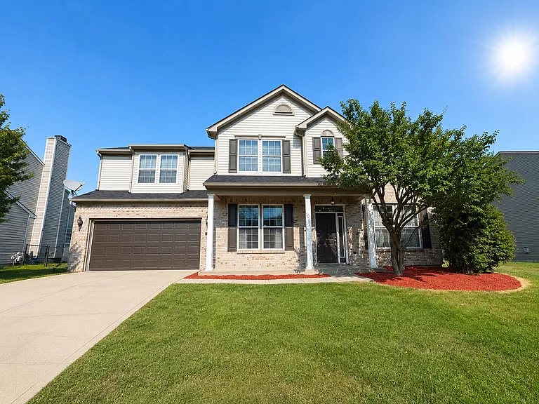 2537 Thorney Wood Ln — Photo 1