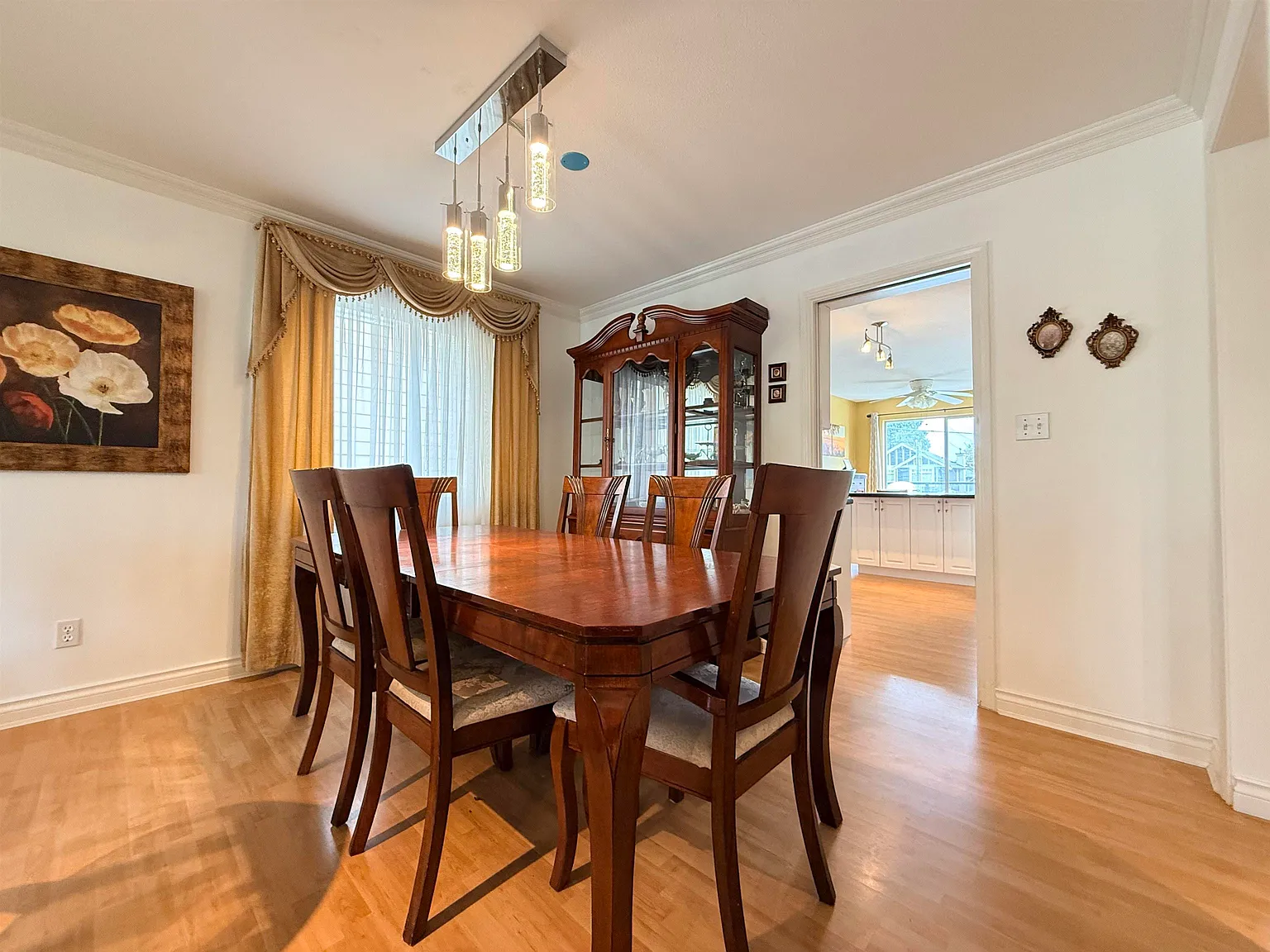 3 bed, 2080 sqft, $4,700 — Photo 4