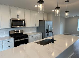 15607 Fairbrook Ct, Apple Valley, MN 55124