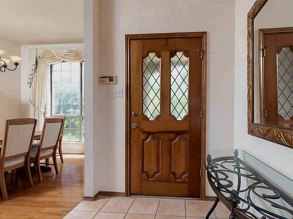 5th image of 111 Florine Ct