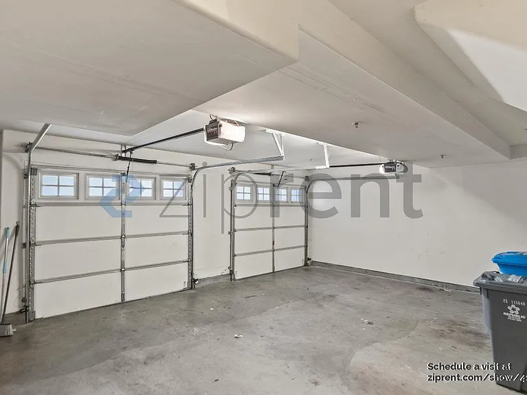 1076 Sapphire Ter — Photo 31