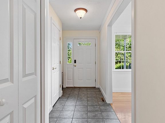 3rd image of 104 Summer Rd Unit 104