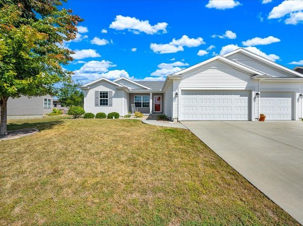 61761 Real Estate - 61761 Homes For Sale | Zillow