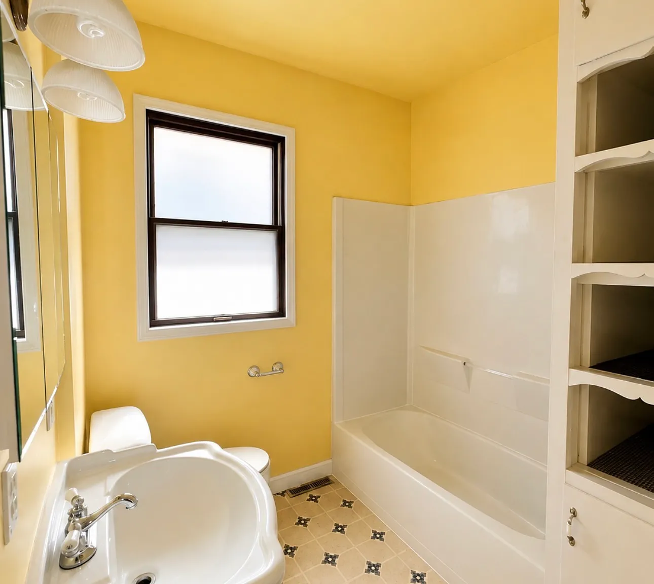 3 bed, 1096 sqft, $1,200 — Photo 4