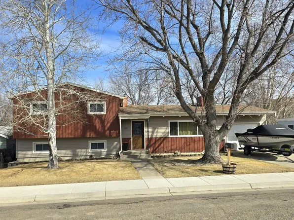 509 Riverview Ave, Glendive, MT 59330