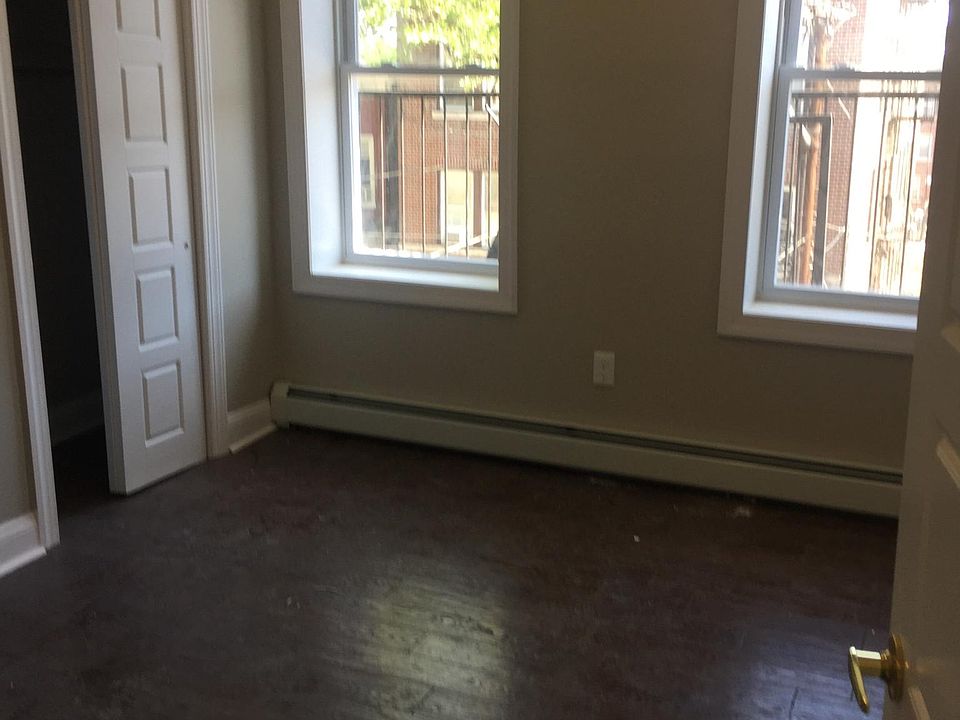 2nd image of 121 Wade St APT 3I